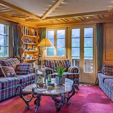 Am Renn Chalet 8br - What'app - 0034-656-619-782 - For Reservations! 别墅 格林德瓦
